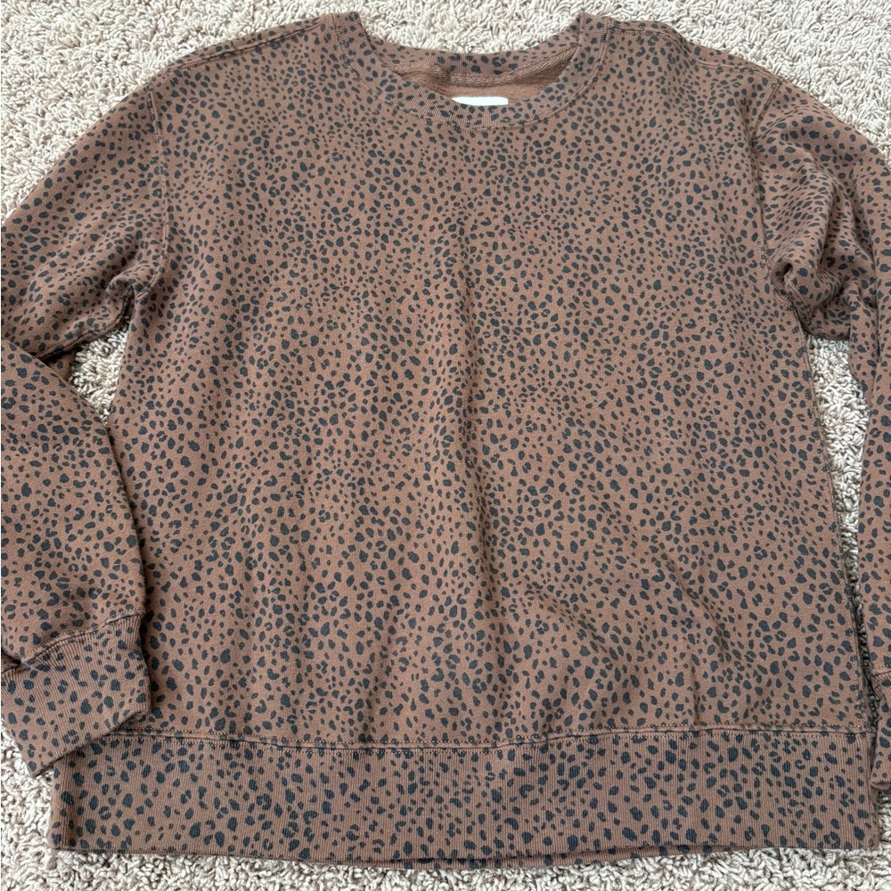 Abercrombie crewneck leopard sweater size medium